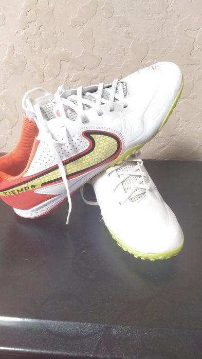 Сороконіжки Nike