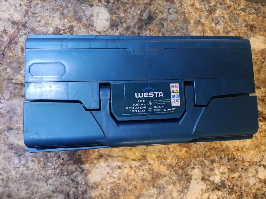 Свинцево-кислотний акумулятор 100 а/г