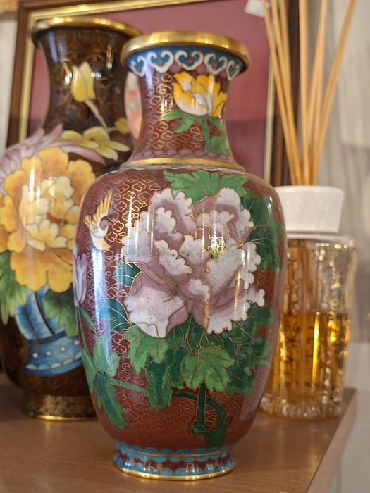 Jarras antigas chinesas feitas com a técnica Cloisonné