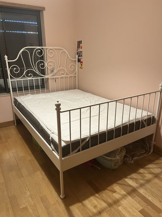 Cama de ferro branca Ikea