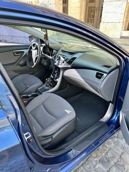 Hyndai Elantra 2015