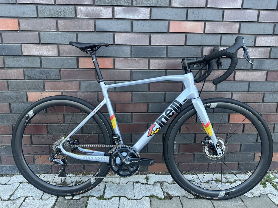Cinelli Superstar Disc ultegra Di2 11 Hydro 2020: 1 780