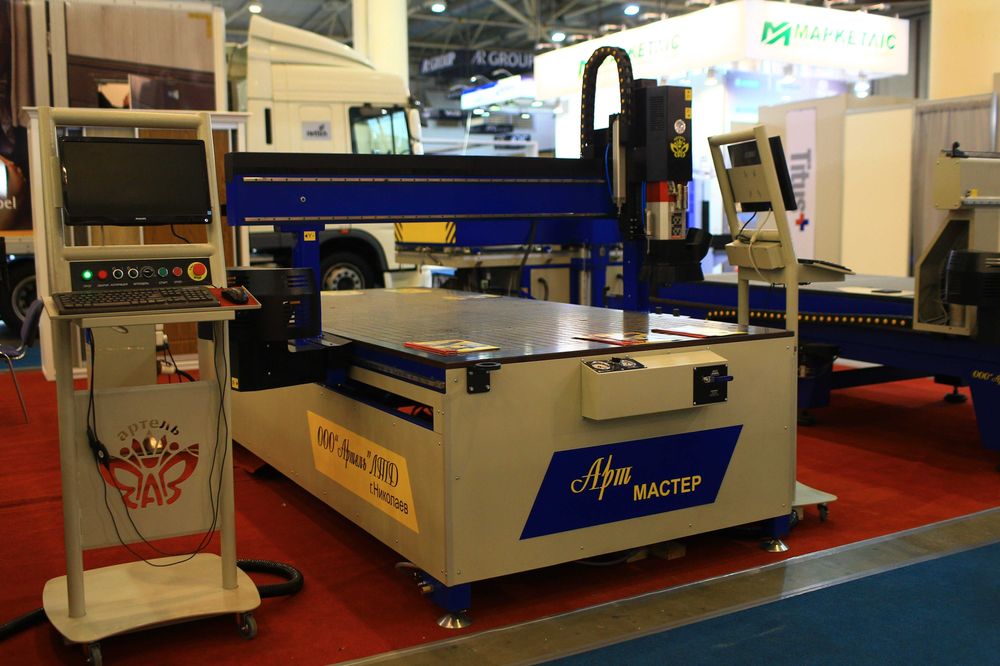 Фрезерний верстат з ЧПУ Артмастер 2515 з авт. зміною інструменту