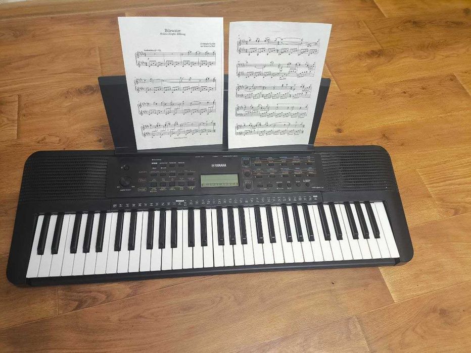 Б/У Синтезатор Yamaha PSR-E273 YPT-270 61 клавіша