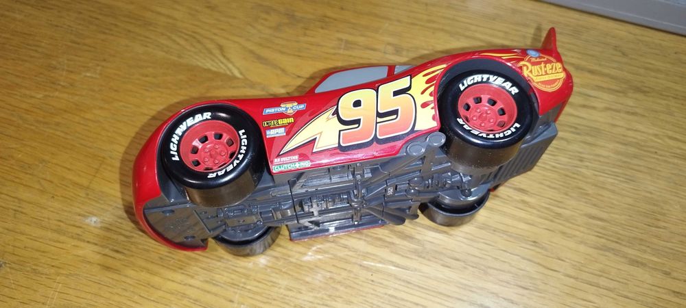 Faísca macqueen carro