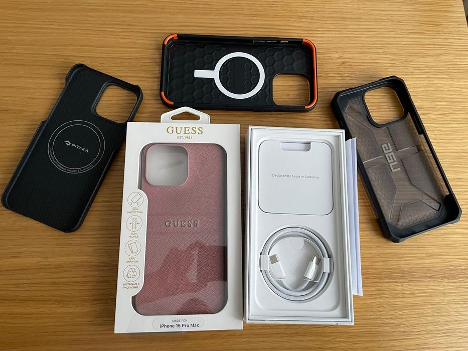iPhone 15 Pro Max 256 (4 case, 1 z Guess)