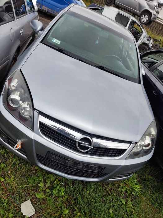 Maska pokrywa silnika Opel Vectra C Lift ( maska zderzak  przód tył lampy stop i inne części