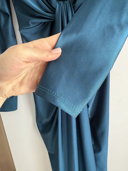 Сукня міді , сукня по фігурі