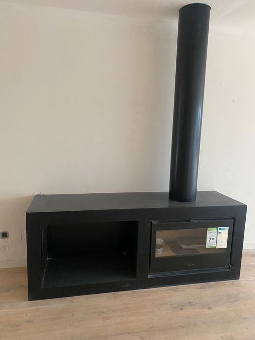 Recuperador calor / Salamandra com lenheiro. Marca Lacunza. Novo