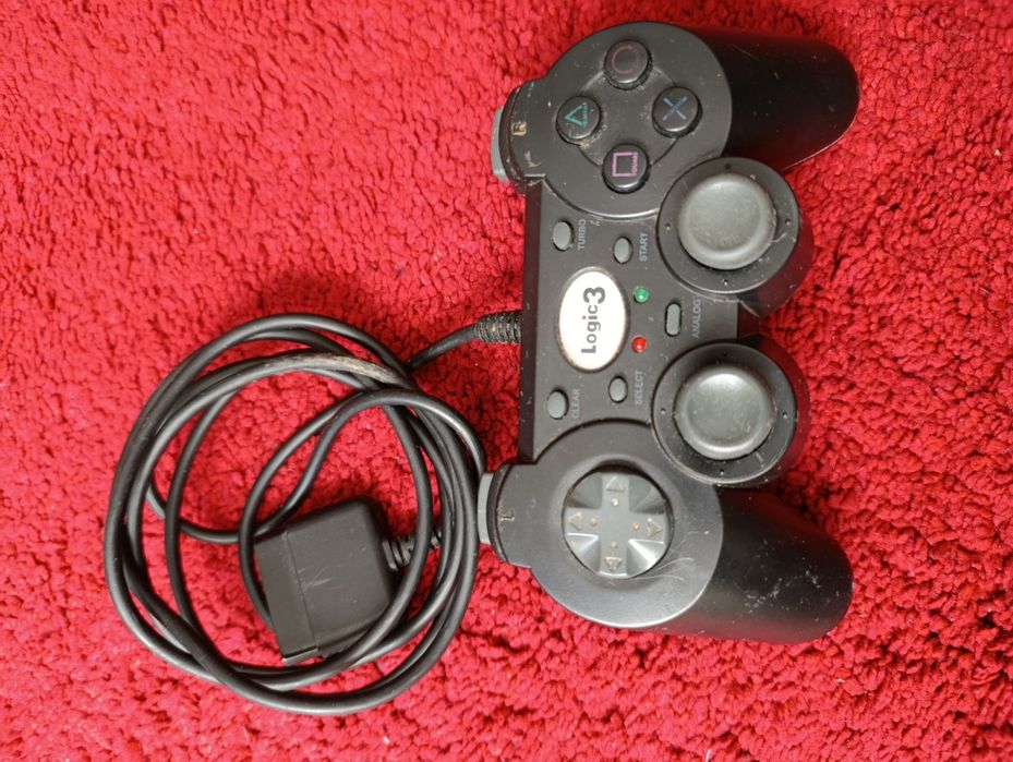 Três comandos PlayStation