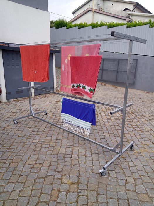 Estendal novo galvanizado com rodas