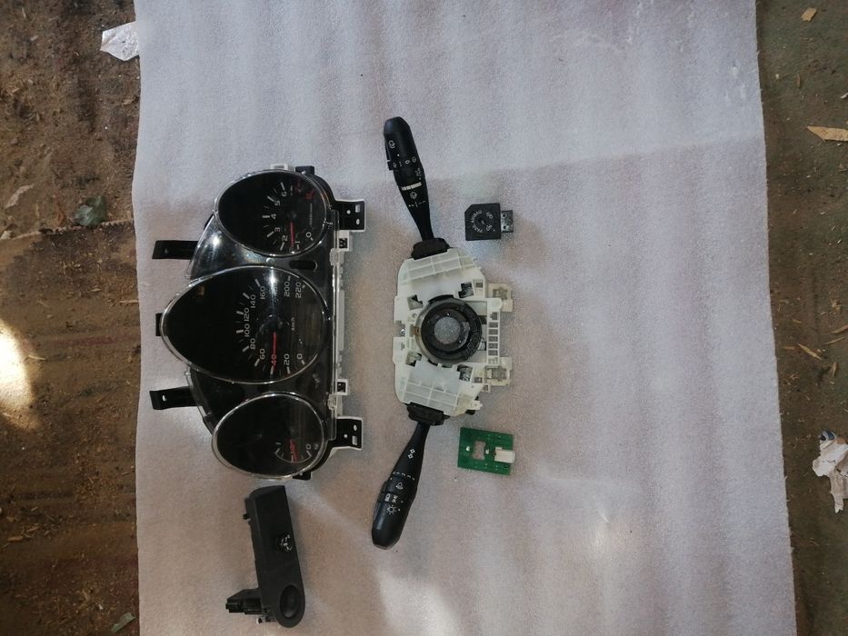 Приборная панель и переключатель