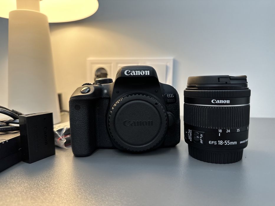 Фотоаппарат Canon EOS 800D 18-55mm IS STM Black (1895C019)