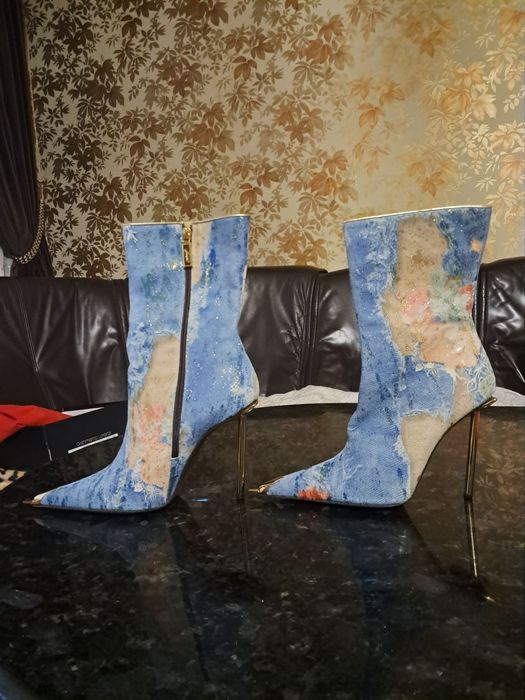 Продаю женскую обувь