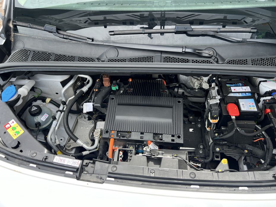 Peugeot e-Partner  2023 8200km