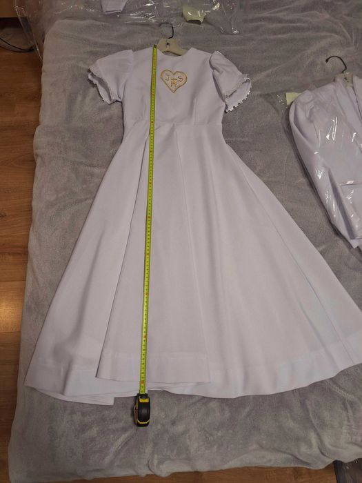 Szata komunijna dla dziewczynki – wzrost ok. 120 cm + dodatki