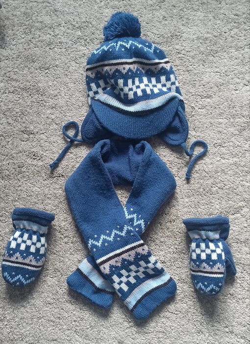Zestaw czapka szalik rękawiczki
