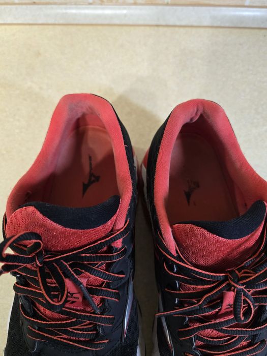 Бігові кросівки Mizuno