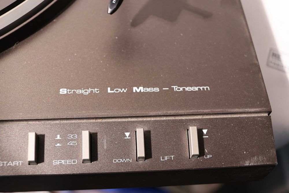 виниловый проигрыватель Saba