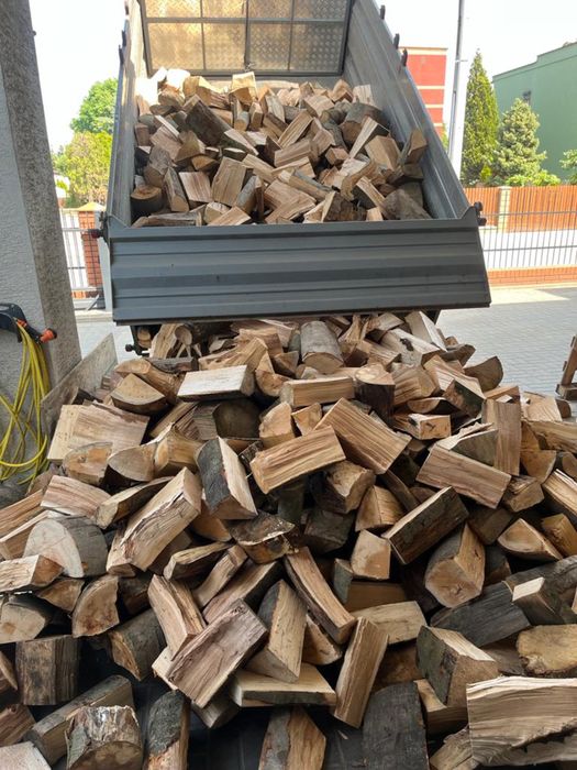 Drewno Kominkowe / opałowe gwarantuje transport