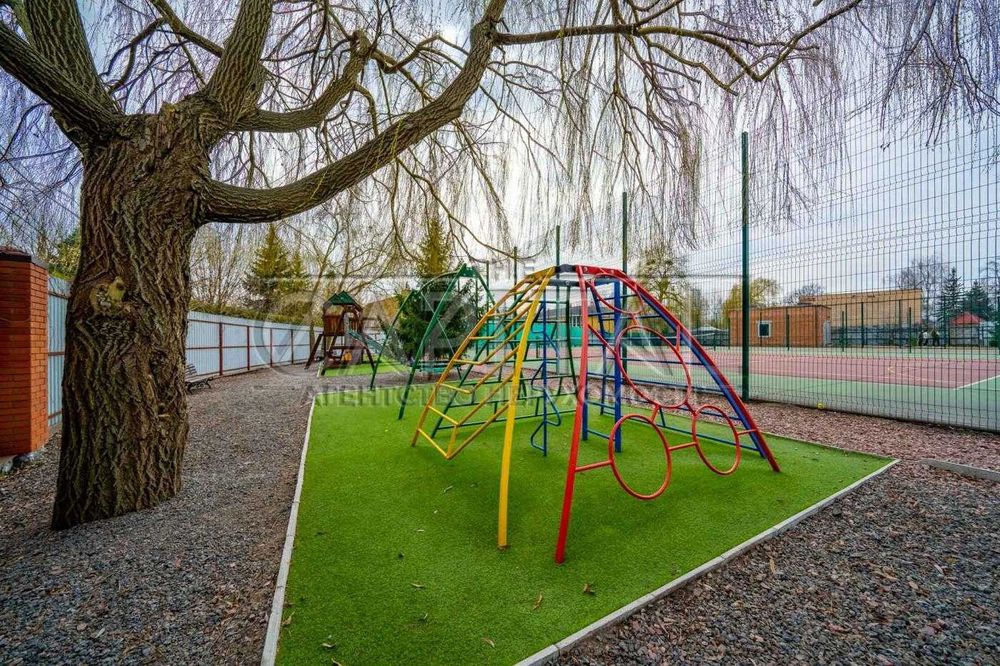 Таунхаус з терасою/газ/на березі річки/КМ Сонячний Луч, Козин