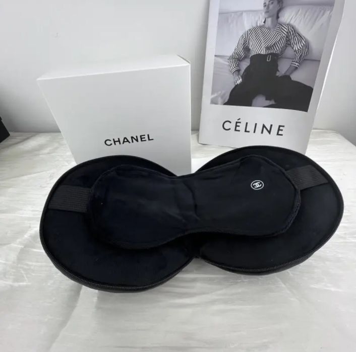 Дорожня подушка та маска для сну 2в1 chanel