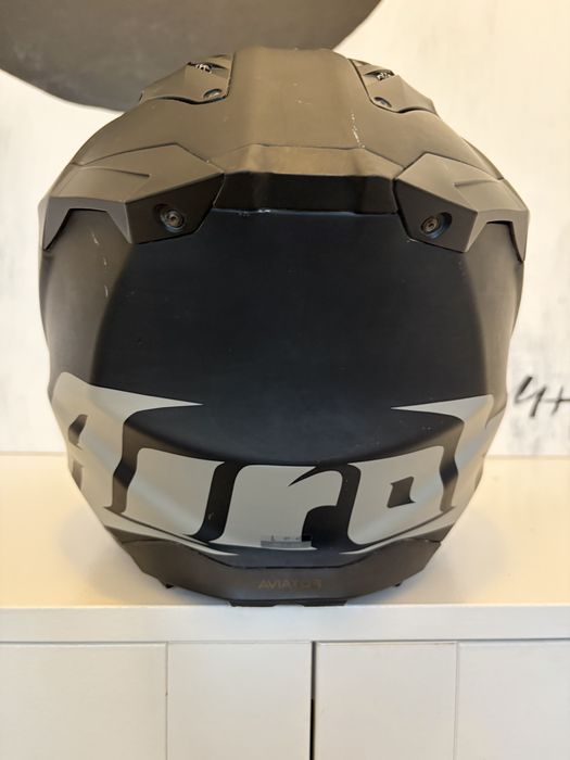 Airoh Aviator 3 Tamanho L + Mala + Caixa + Capa