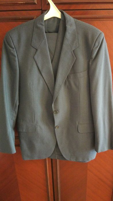 мужские галстуки , шарфы , перчатки  и костюмы