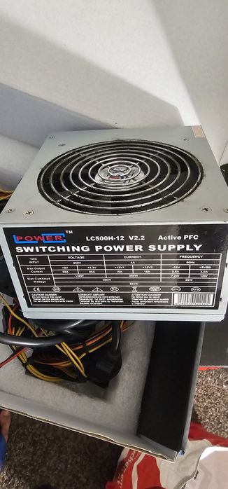 Fonte de Alimentação LC-Power LC500H-12 V2.2

- 500 W ATX