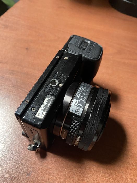 Sony a6000 + Kit Lens + extras
