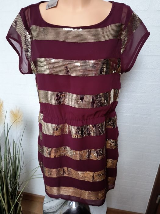 Krótka sukienka z cekinami rozm.XL