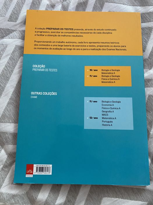 Livro de matemática A “preparar os testes”