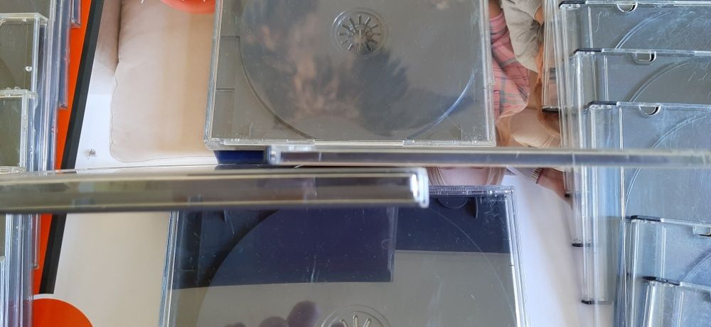 Pudełka na płyty CD kompakty