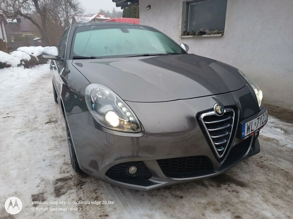 Alfa Romeo Giulietta (235 KM) bezwypadkowa.