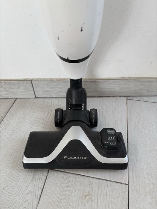 Aspirador vertical rowenta
