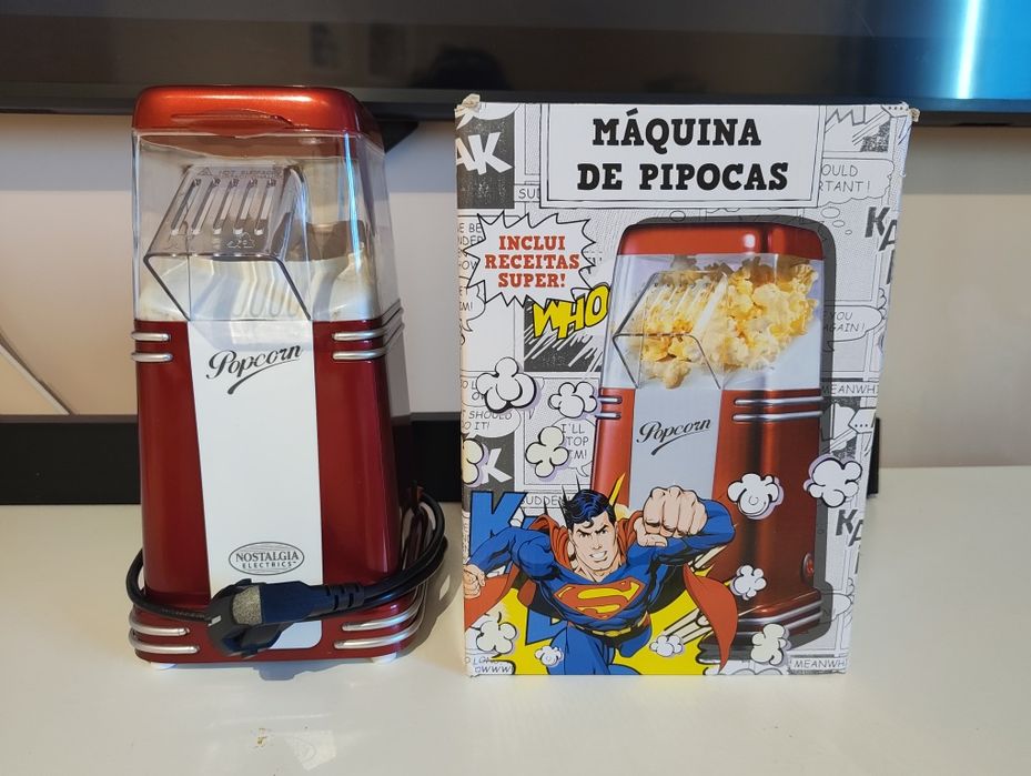 Máquina de fazer pipocas.