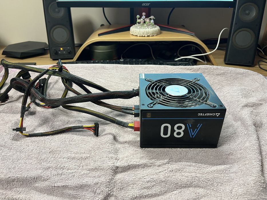 Zasilacz chieftec 650W