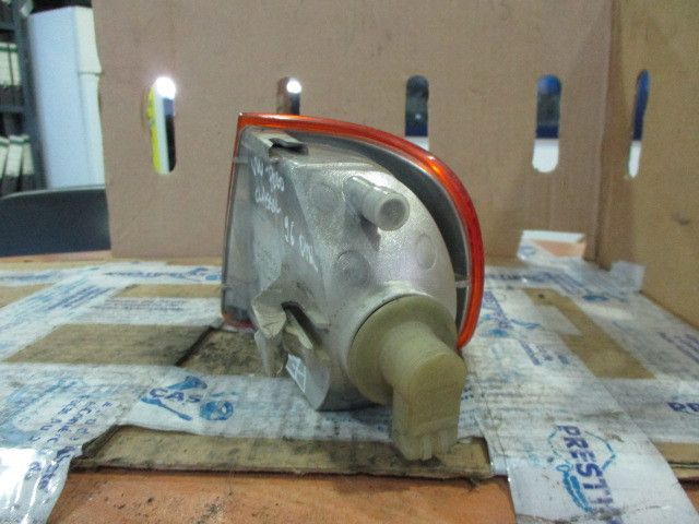 Pisca frente direito VOLKSWAGEN Polo Classic (6V2)