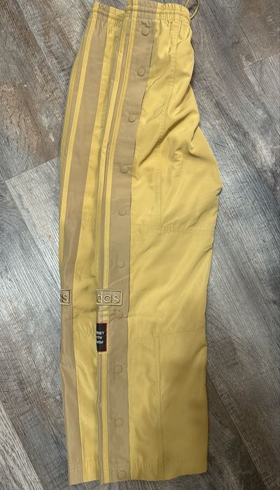 Костюм Adidas сучасний в стилі ретро S-M ОРИГІНАЛ