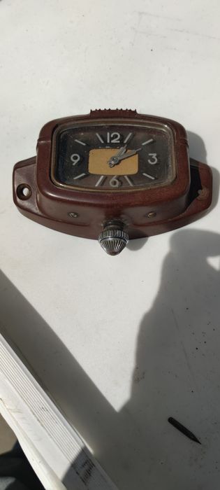 Авточасы  ретро для ,, Москвич 403".