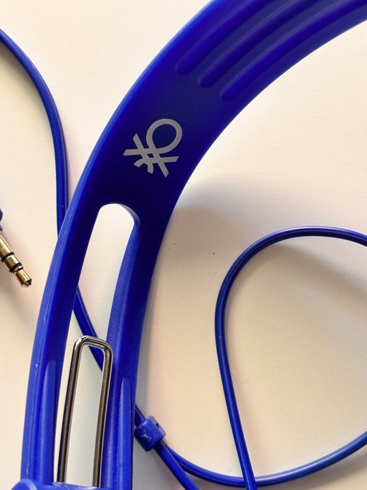 Auscultadores Benetton de cor azul