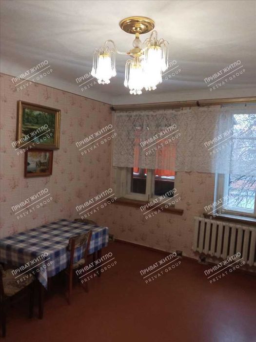 2-кімнатна квартира: ЦУМ, закритий двір, сталінка