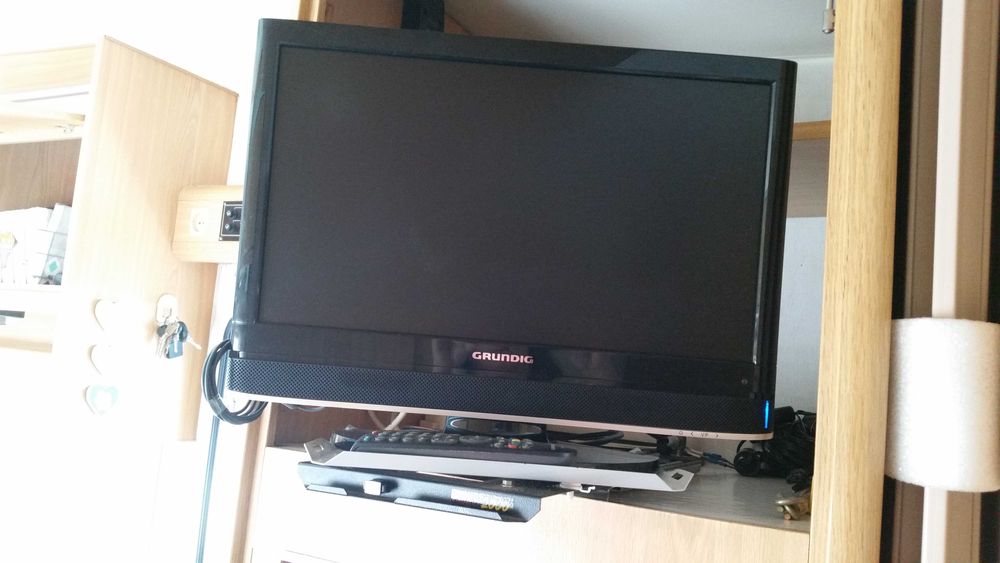 Autocaravana Fiat Ducato 2001 - Bom estado, espaçosa e bem equipada.