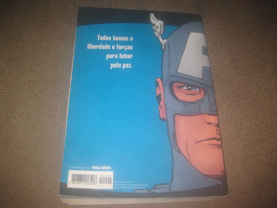 Livro Banda Desenhada "Capitão América: Pela Liberdade e Pela Justiça"