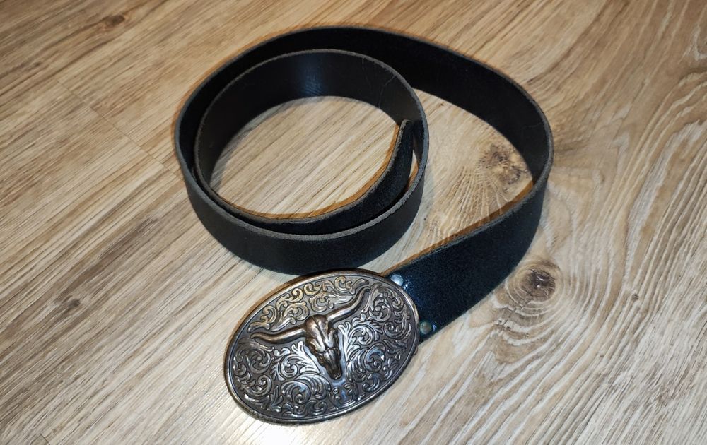 Pas pasek skórzany z metalową klamrą 113cm