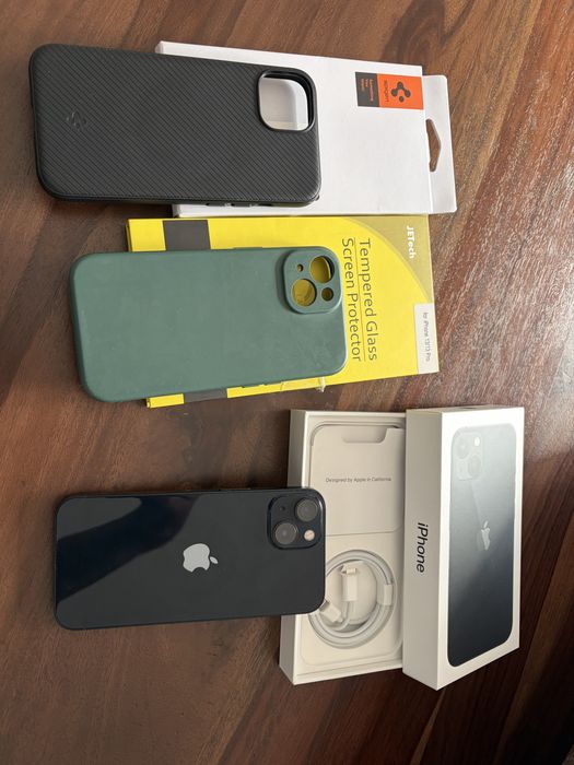 Apple Iphone 13 + Spigen Case + Pelicula de Vidro