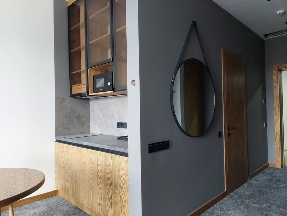 Ремонтні роботи. Укладка вінілових підлог.