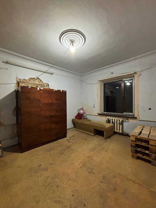 Продається 2 кімнатна квартира р -н Черьомушки без ремонта