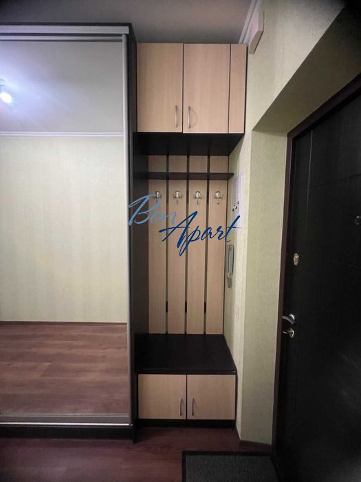 Оренда 1к., ЖК Кришталеві Джерела, Метрологічна, 18000 грн.