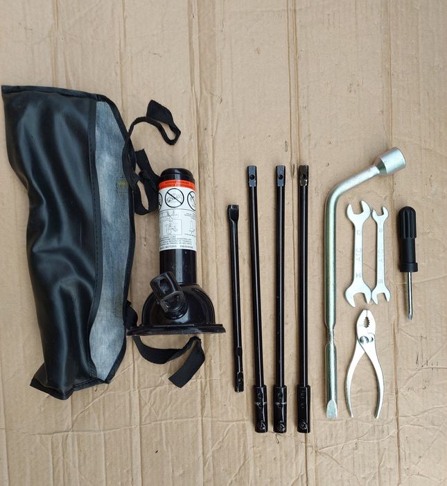 Новий Домкрат ключі Isuzu D Max Ключ Запаски Исузу Д-Макс